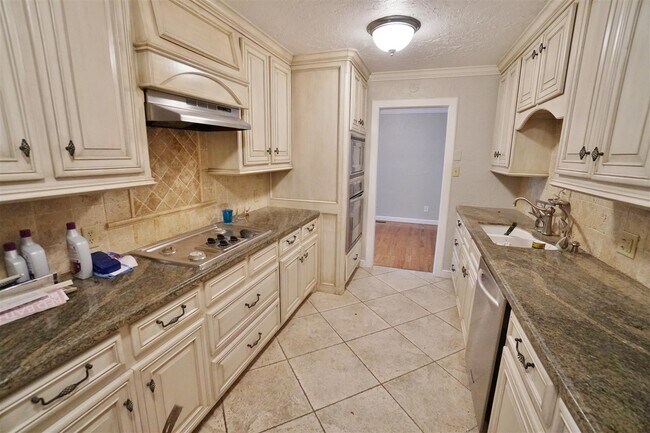 Foto del edificio - Charming 2 bedroom home in the center of N...