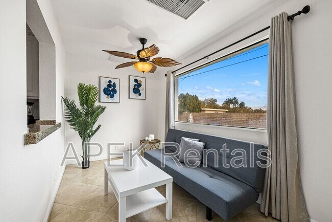 Foto del edificio - 2290 N Victoria Rd