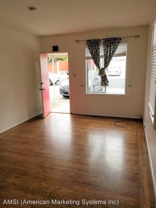 Building Photo - 2 br, 1 bath House - 114 Willits St