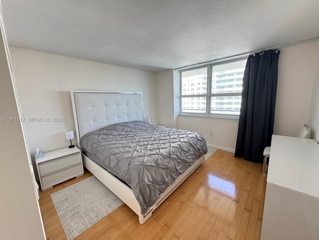 Foto del edificio - 1155 Brickell Bay Dr