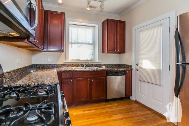 Foto del edificio - 4335 N Troy St