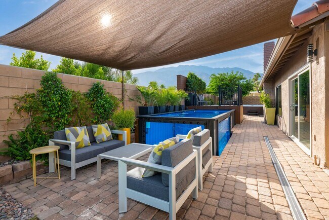 Building Photo - 1289 E Caleta Way