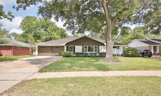 Foto del edificio - 10803 Chimney Rock Rd