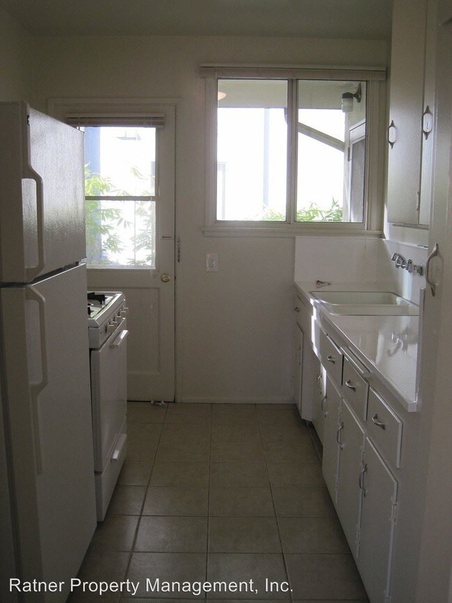 Foto del edificio - 7141 De Longpre Ave