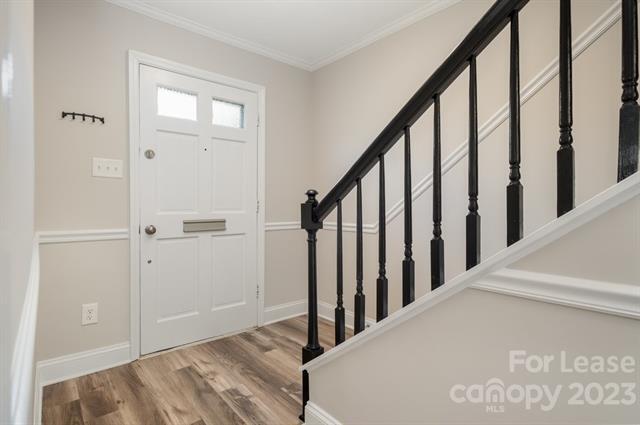 Foto del edificio - 8027 Regent Park Ln