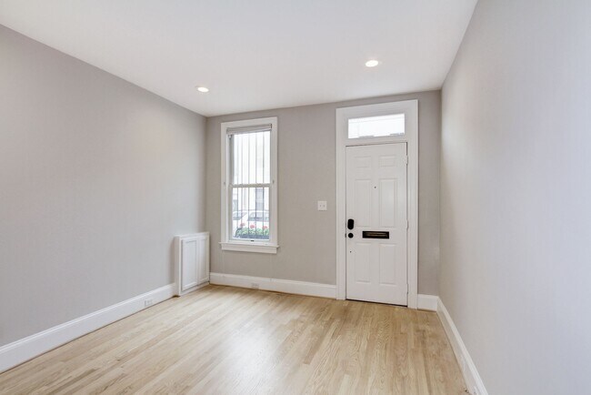 Building Photo - 2237 12th Pl NW