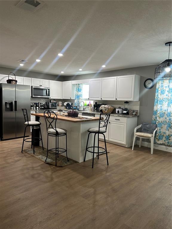 Building Photo - 2044 Leisure Dr