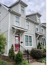 Building Photo - 913 W M.L.K. Blvd