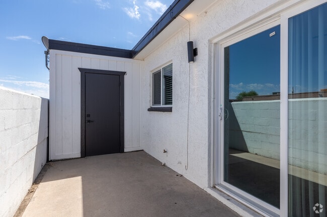 2BR, 1BA - 792SF - Edge @ Westgate