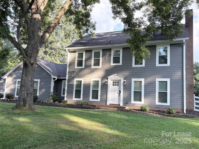 Foto del edificio - 7901 Saddleview Ct