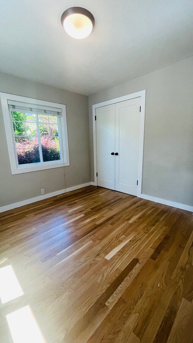 Foto del edificio - 713 Lighthouse Ave