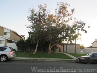 Primary Photo - 338 E Meats Ave