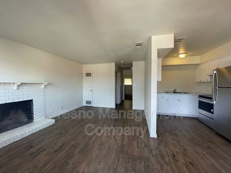 Primary Photo - 631 W Hedges Ave