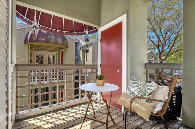 Building Photo - 603 S Melville Ave