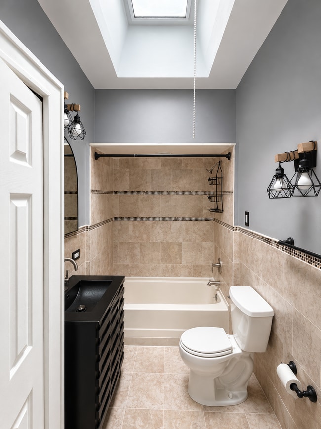 Bathroom - 4744 Sheffield Ave