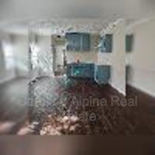 819 Buffalo St Unit AB, Shelby, NC 28150 Condo for Rent in Shelby