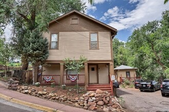Building Photo - 6 Navajo Ave Building Photo - 6 Navajo Ave