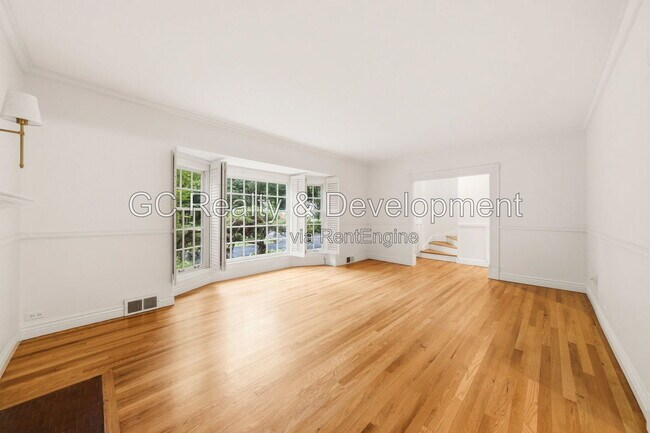 Foto del edificio - 313 Ridge Rd
