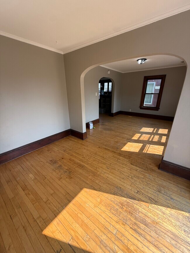 Building Photo - 1428 S 79th St
