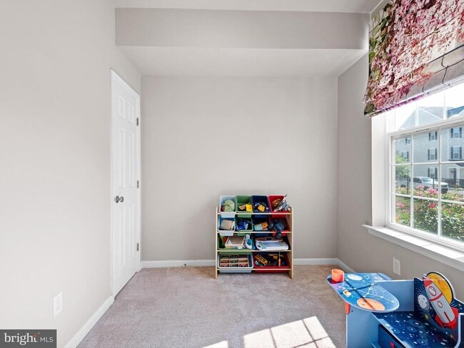 Building Photo - 659 McComb Pl