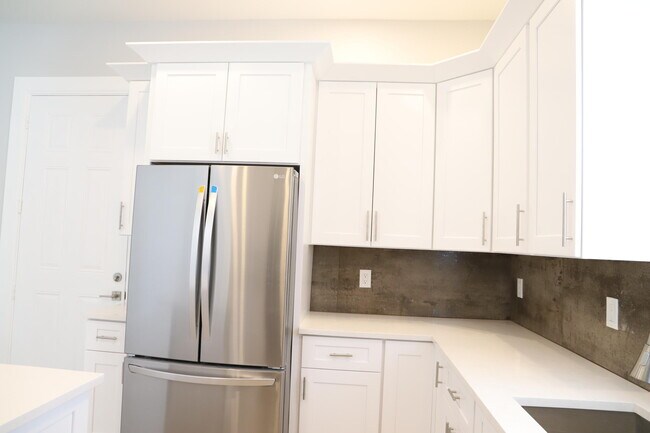 Foto del edificio - 806 NW 82nd Pl