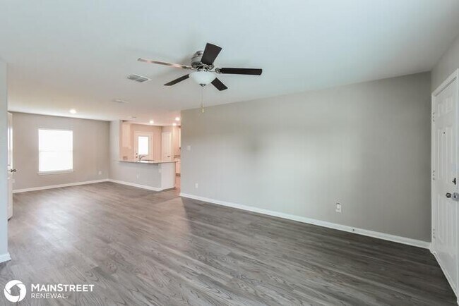 Building Photo - 6115 Lakefront, San Antonio, TX 78222