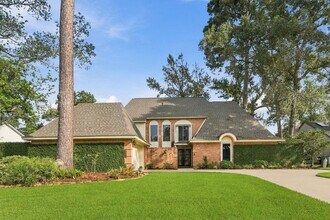 Building Photo - 8214 Magnolia Glen Dr