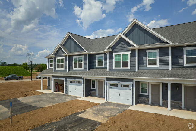 Building Photo - Townhomes @ Oakridge Glen