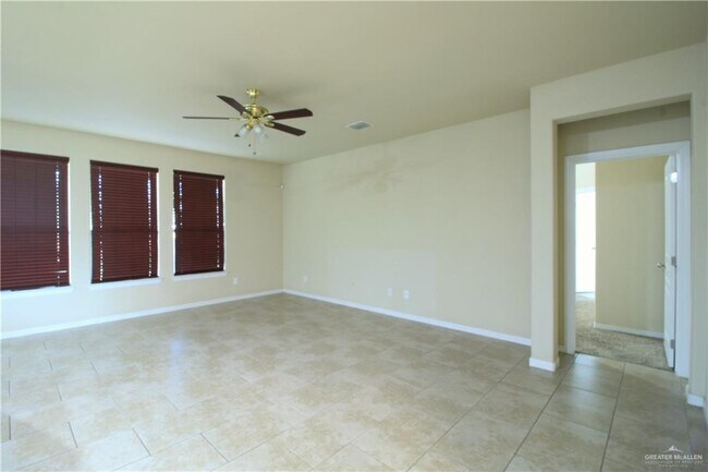 Building Photo - 2701 San Esteban St