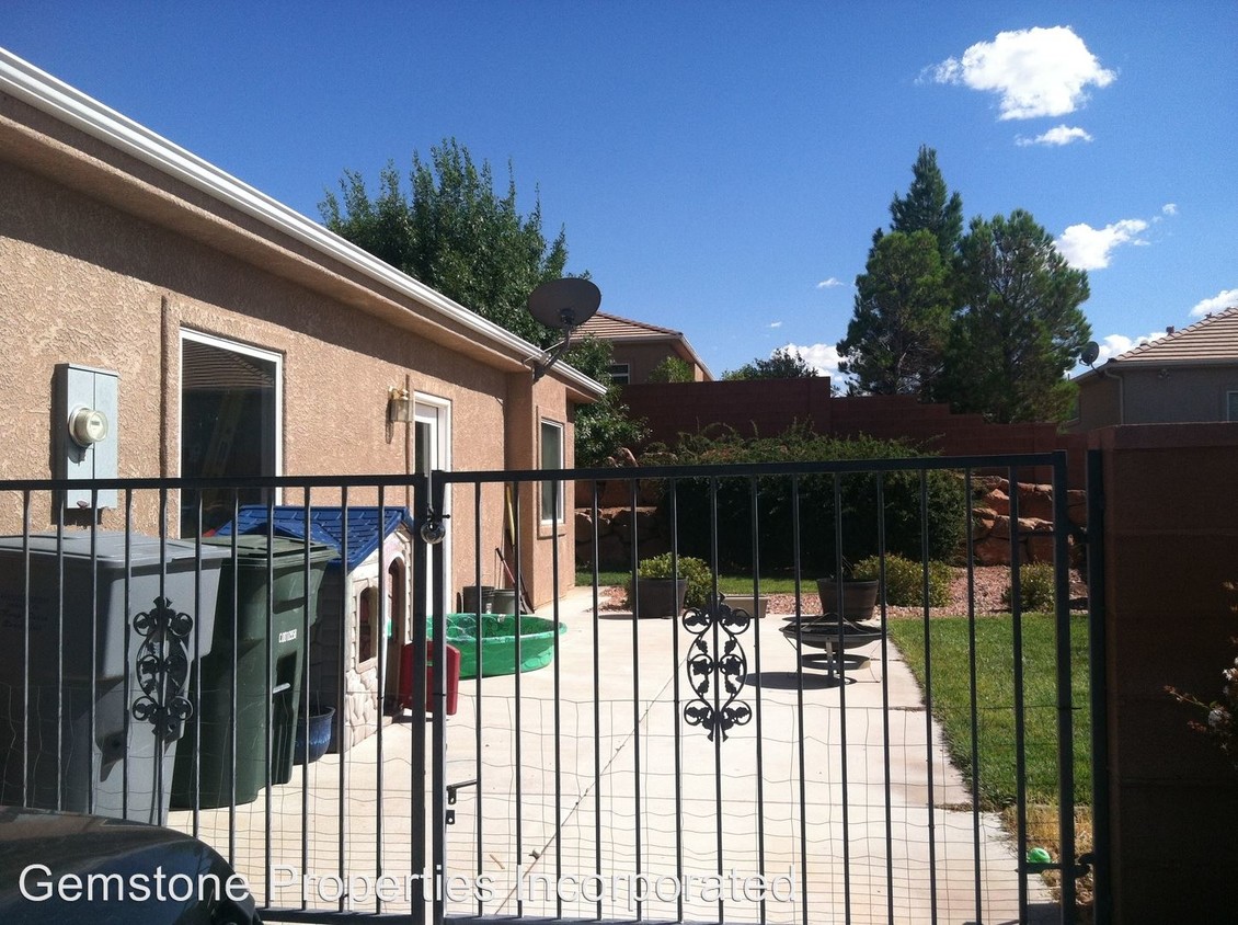 Building Photo - 2655 W 450 N