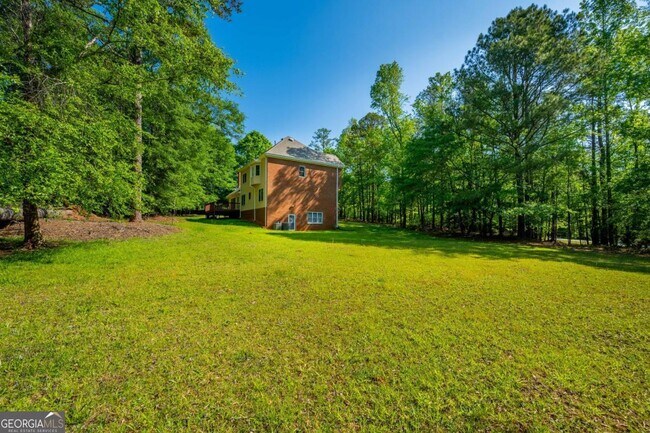 Building Photo - 219 Deerhill Dr
