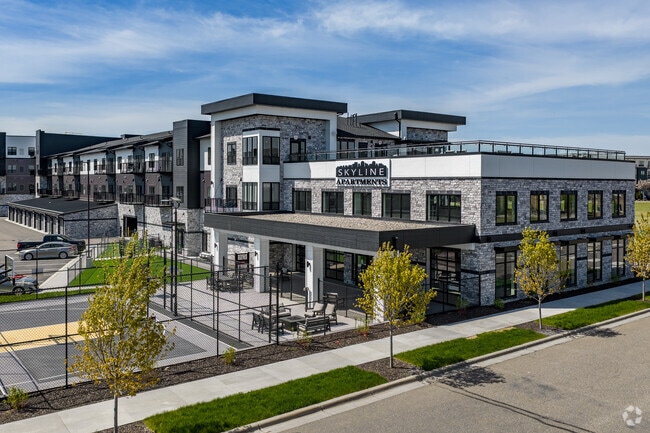 Building Photo - Skyline On Sunwood