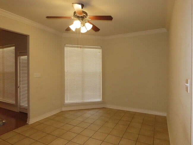 Building Photo - Chapel Hill ISD- Newly Update 3 Bedroom 2 ...