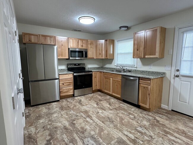 Building Photo - 302 Carroll Dr