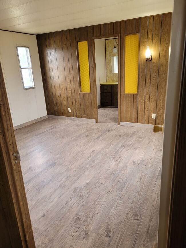 Building Photo - Terrace Acres