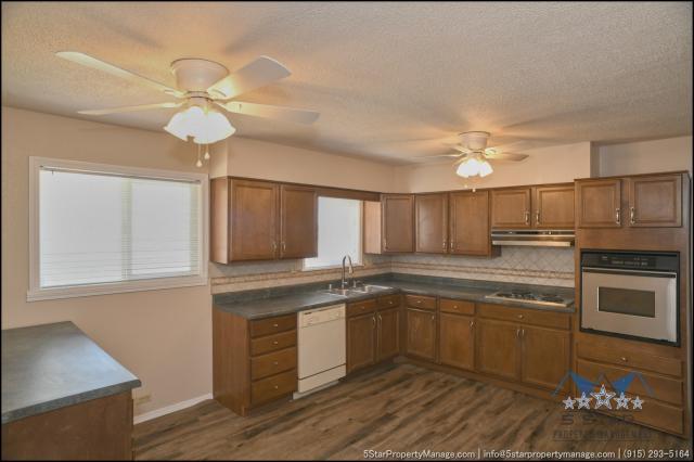 Building Photo - 3 bedroom in El Paso TX 79924