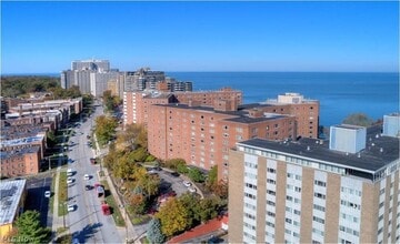 Building Photo - 11820 Edgewater Dr