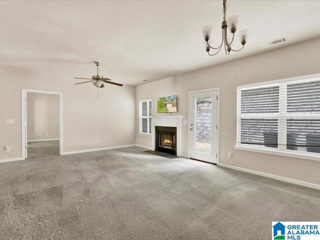Foto del edificio - 5136 Sterling Glen Dr