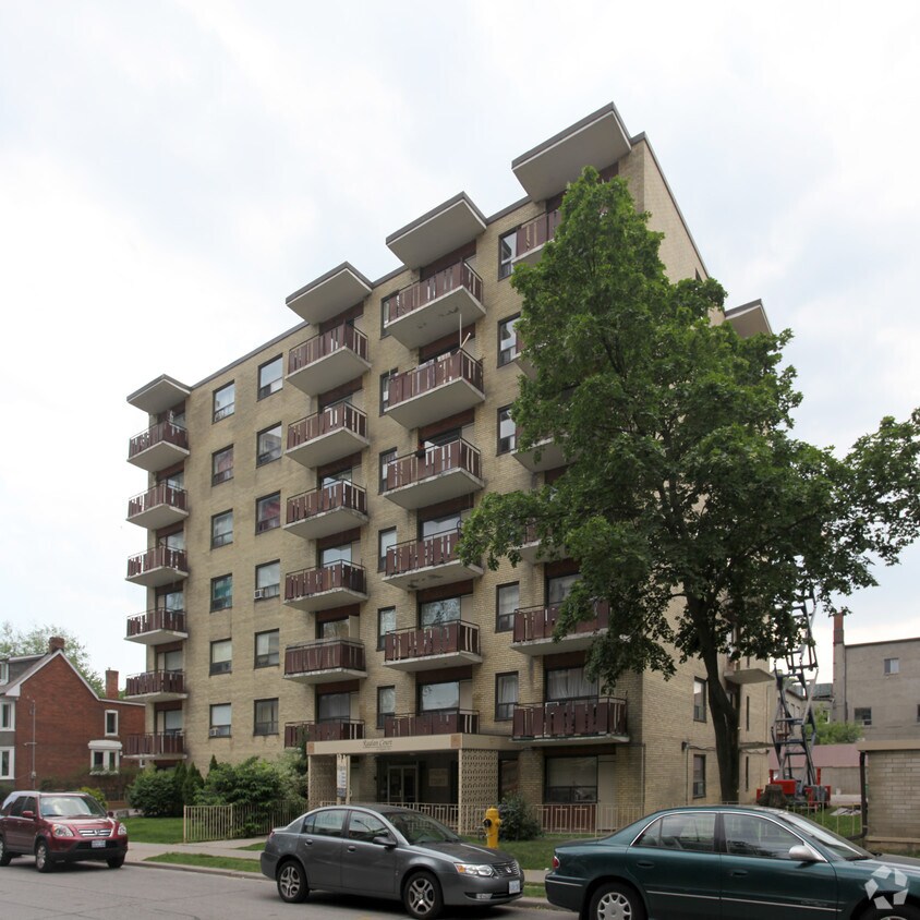 Raglan Court Apartments 40 Raglan Ave Toronto, ON