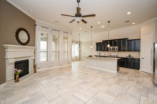 Foto del edificio - 5315 Little Creek Ct