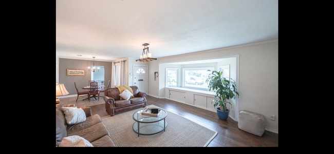 Foto del edificio - 1005 W Cuthbert Ave