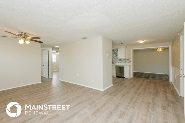 Building Photo - 1319 Gerard Ln