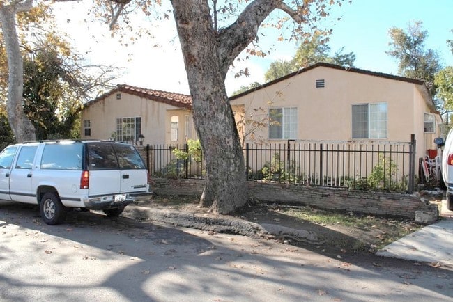 Building Photo - 5149 Cartwright Ave