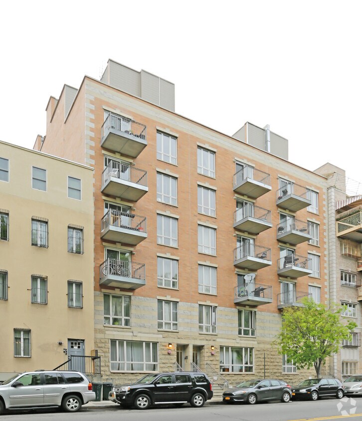 Primary Photo - 587-591 Flushing Ave