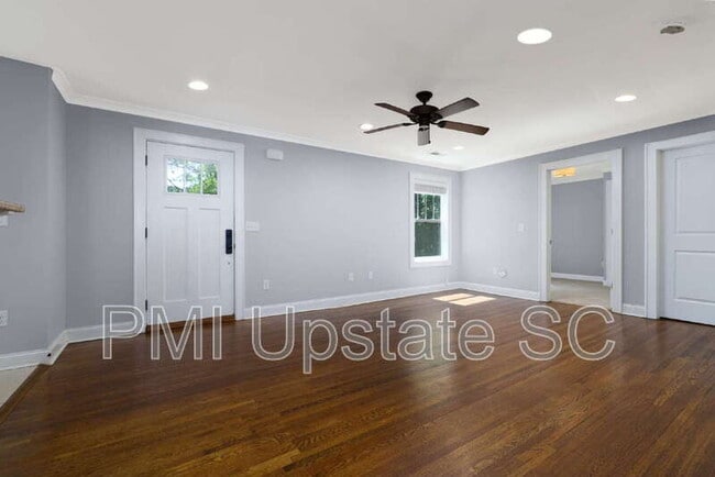 Building Photo - 21 Hillside Cir