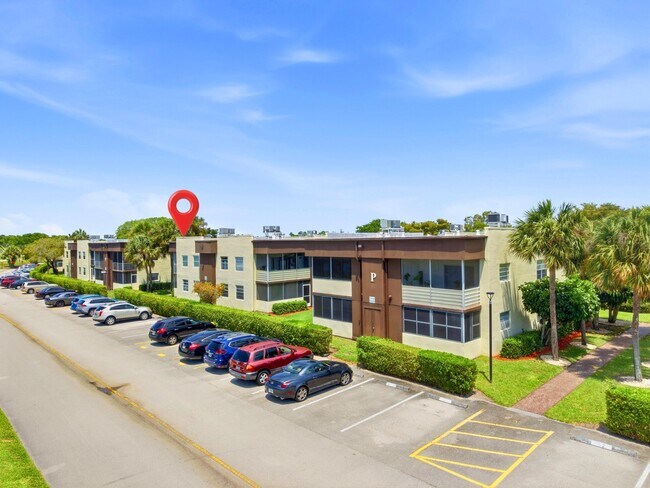 Building Photo - 755 Normandy P