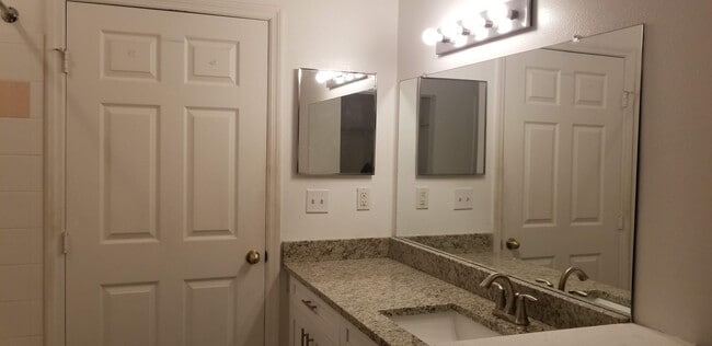 Building Photo - 9058 Lake Chase Island Way