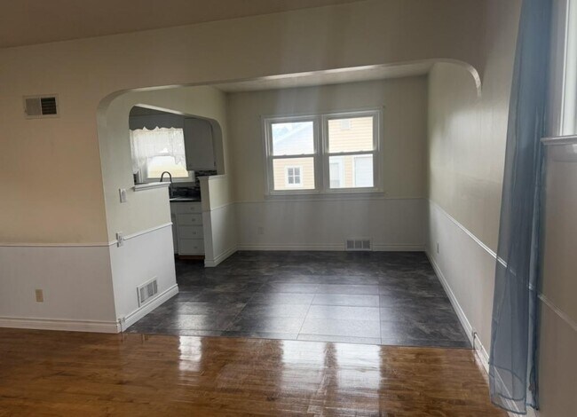Building Photo - 2817 8th St