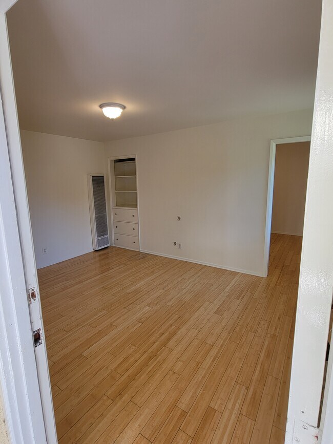 Foto del edificio - 1506 Yale St