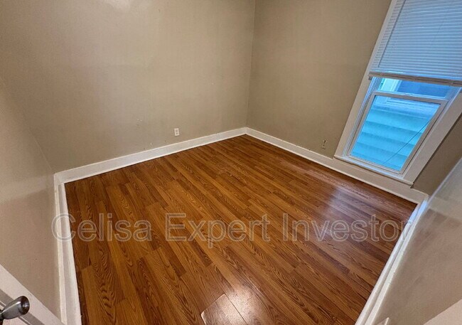 Foto del edificio - 2506 Miner St